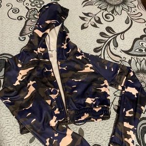 Camo crop zipper hoodie